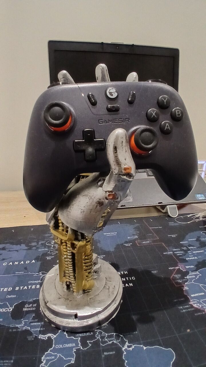 Jeddah, Video Games, SAR 200,  Nova Controller And Hand