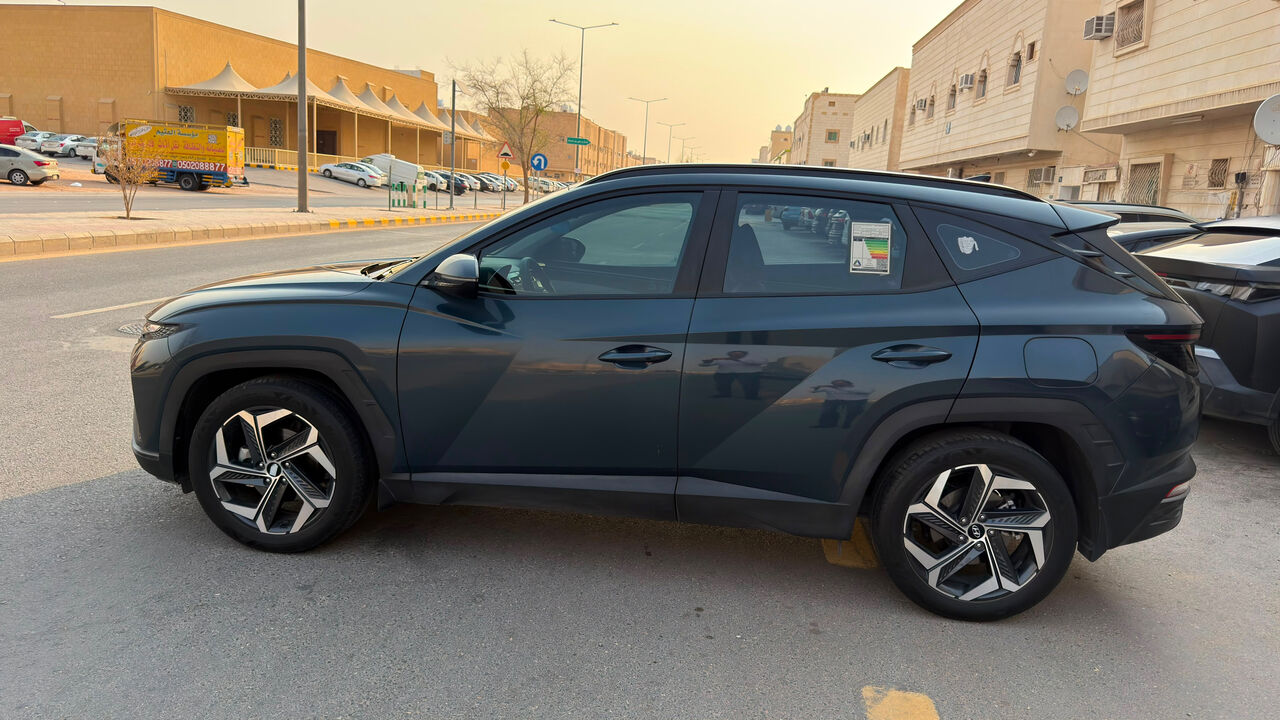 Riyadh, Vehicles, Cars & Trucks , SAR 9,  Hyundai Tucson 2023,  2023,  Automatic,  42000 KM,