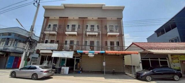 Bangkok, Real Estate For Sale, THB 3242000,  6 BR,  17 Sq. Feet,  3-story Commercial Building For Sale, Fang, Suan Dok Road, Fang District, Chiang Mai.