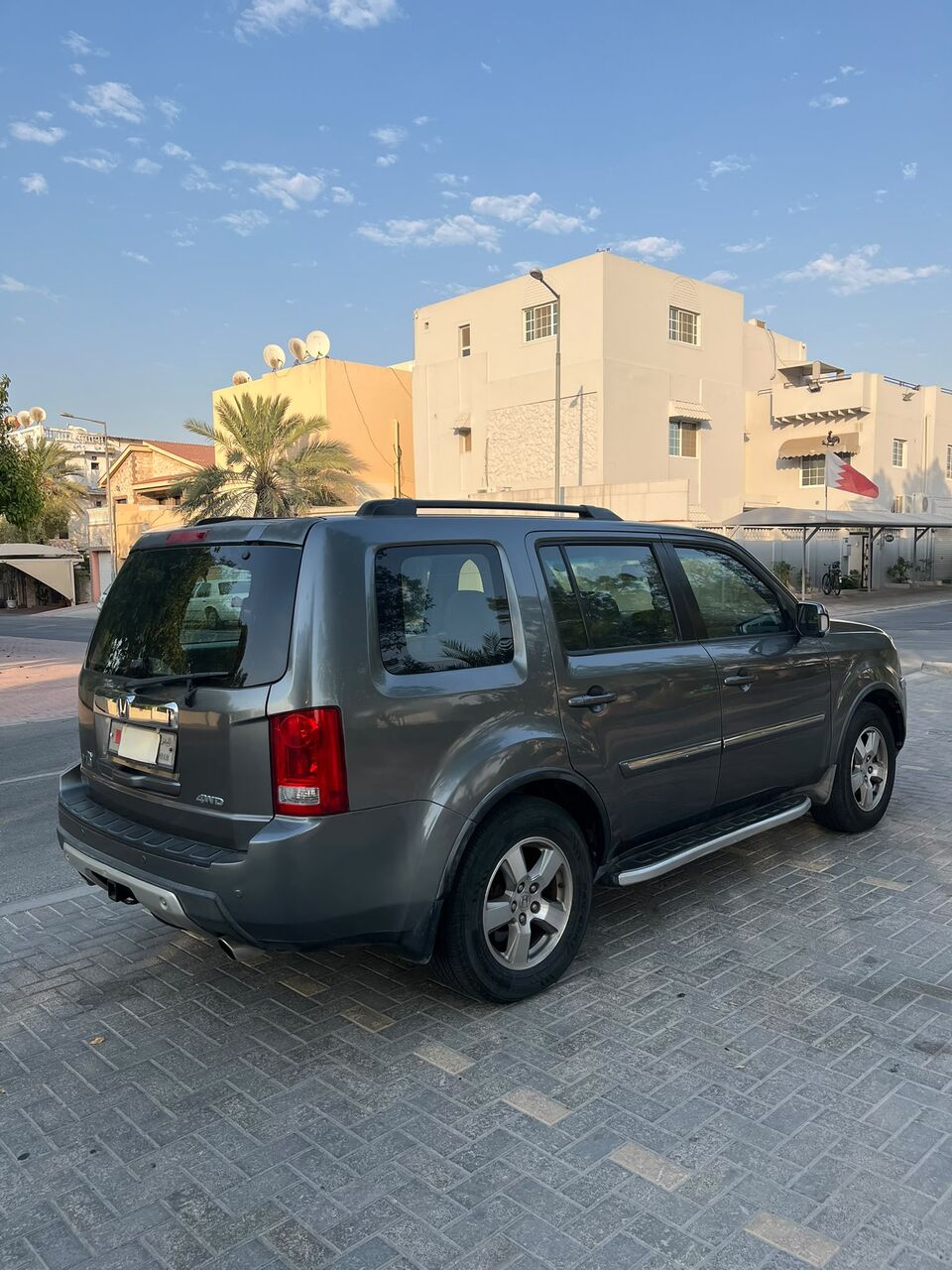 Manama, Vehicles, Cars & Trucks , BHD 2200,  Honda Pilot,  2009,  Automatic,  150000 KM,  Urgent Sale   Full Option With Sunroof Price 2200bd Nego