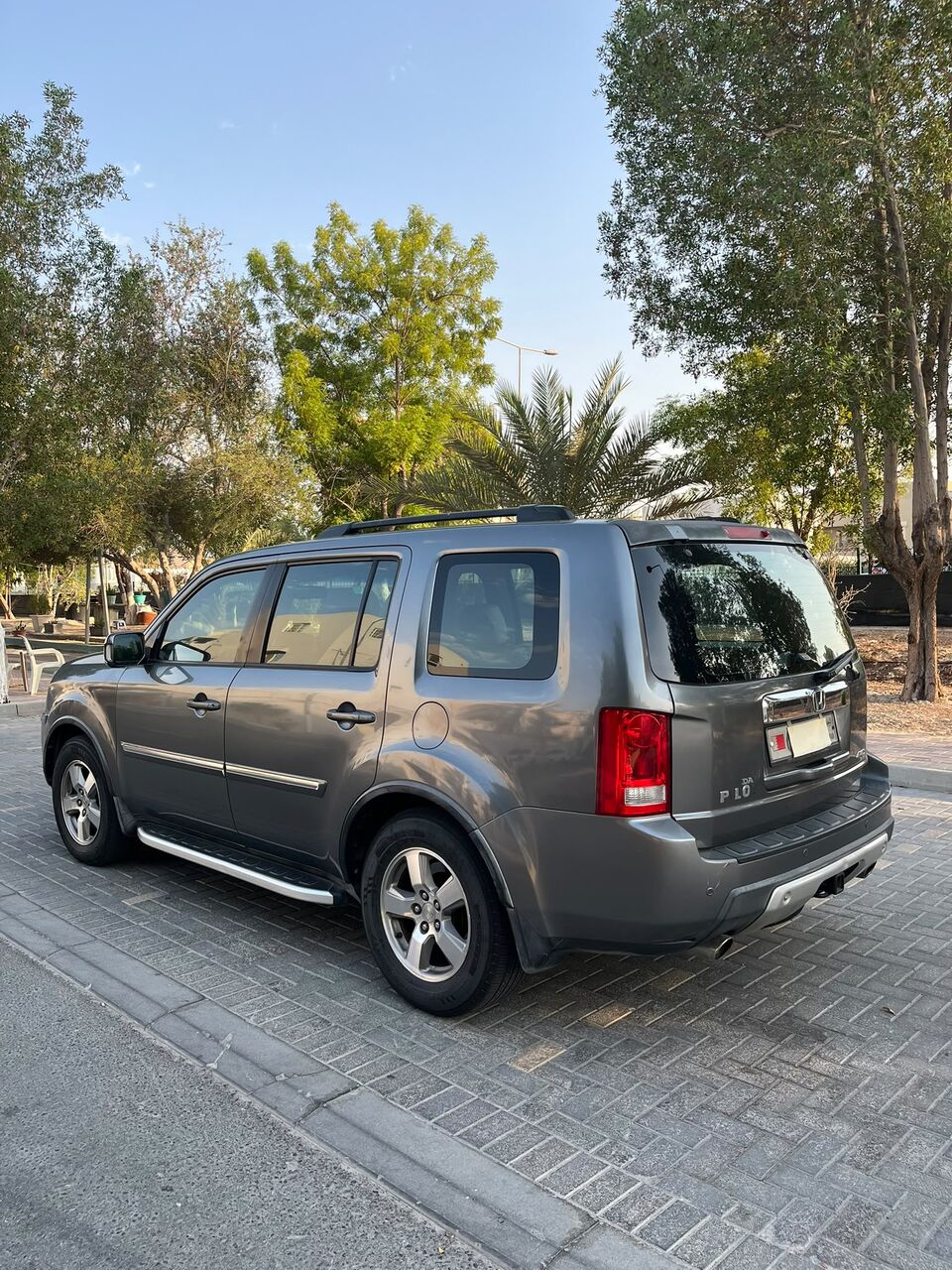 Manama, Vehicles, Cars & Trucks , BHD 2200,  Honda Pilot,  2009,  Automatic,  150000 KM,  Urgent Sale   Full Option With Sunroof Price 2200bd Nego