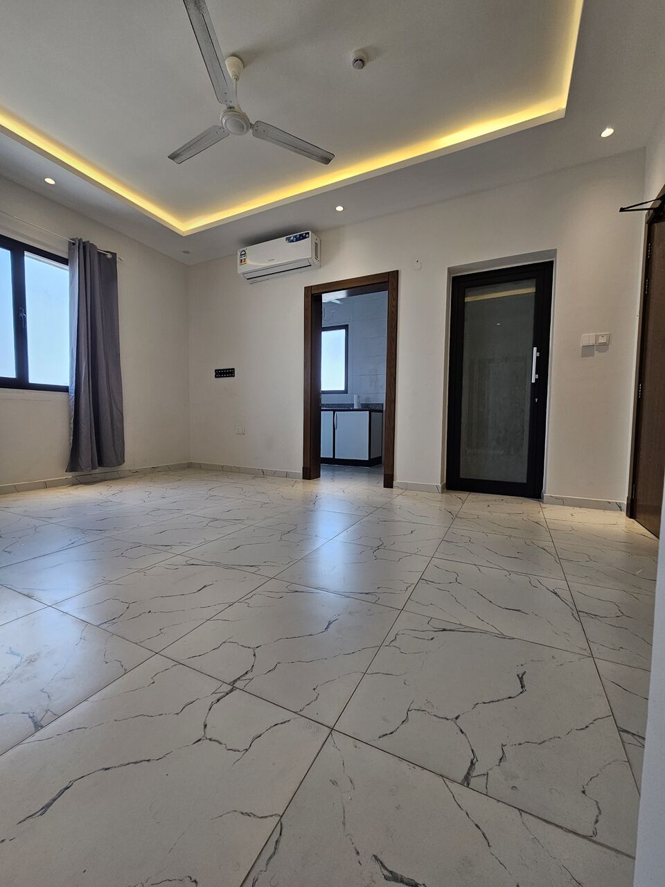 Salmaniya, Apartments, Flats, Houses & Villas, NEW SPACIOUS 2BHK FLAT, SEMI Furnished, With EWA &PARKING. PRICE. 240 BD Only @SALMANIYA.