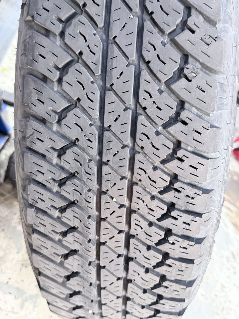 Jubail, Auto Parts, SAR 1200,  Original Jeep Alloy Wheels With Tyres For Sale