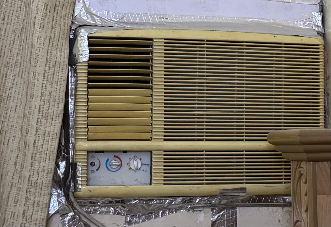 Hara, Air Conditioners, SAR 550,  Window ACs &ndash; Gibson Brand & Carrier(Good Condition)