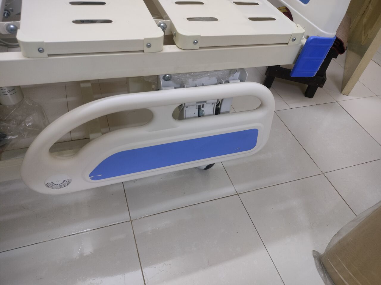Riyadh, Health & Beauty Items, SAR 4500,  Medical Bed Electric Full Options For Sale  سرير طبي كهربائي كامل المواصفات 