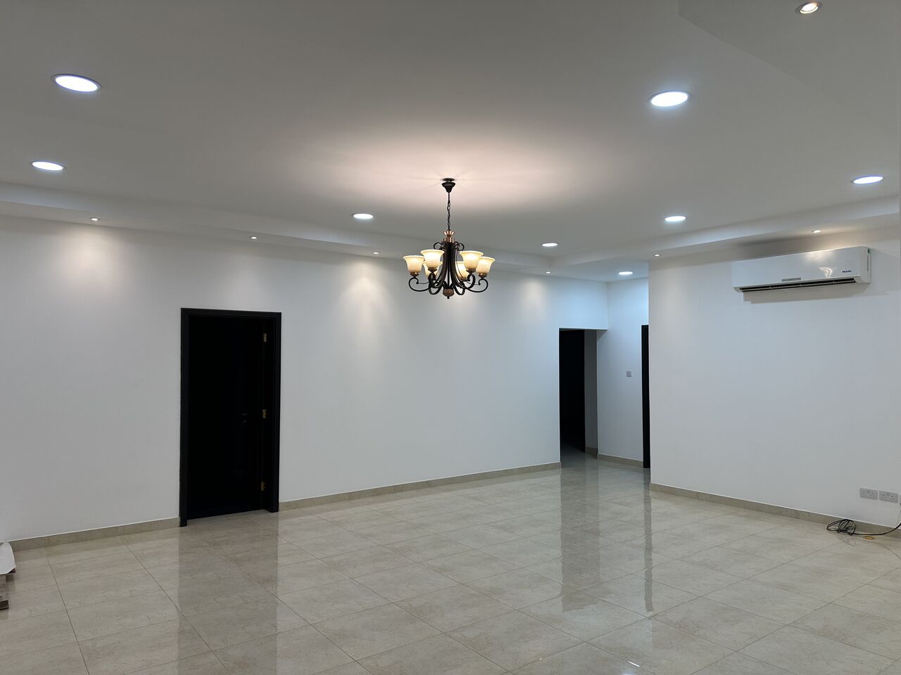 Manama, Villas, BHD 450,  400 Sq. Meter,  Semifurnished Villa For Rent In Jurdab