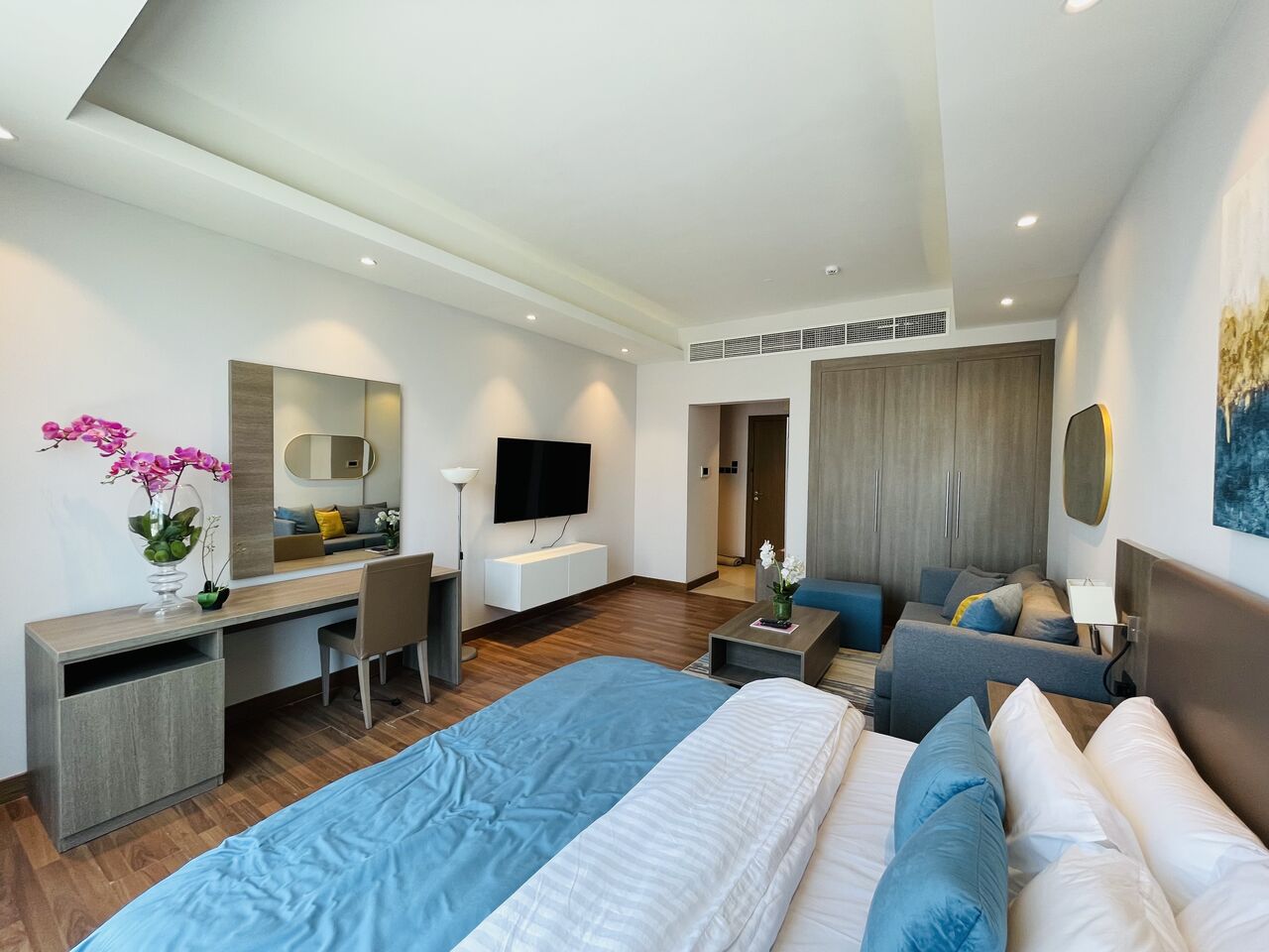 Sanabis, Apartments, Flats, Houses & Villas, BHD 250/month,  Furnished,  Studio,  60 Sq. Meter,  Luxurious Studio Apartment For Rent 250BD/ Month. High Floor | Limited Unit | Elegant