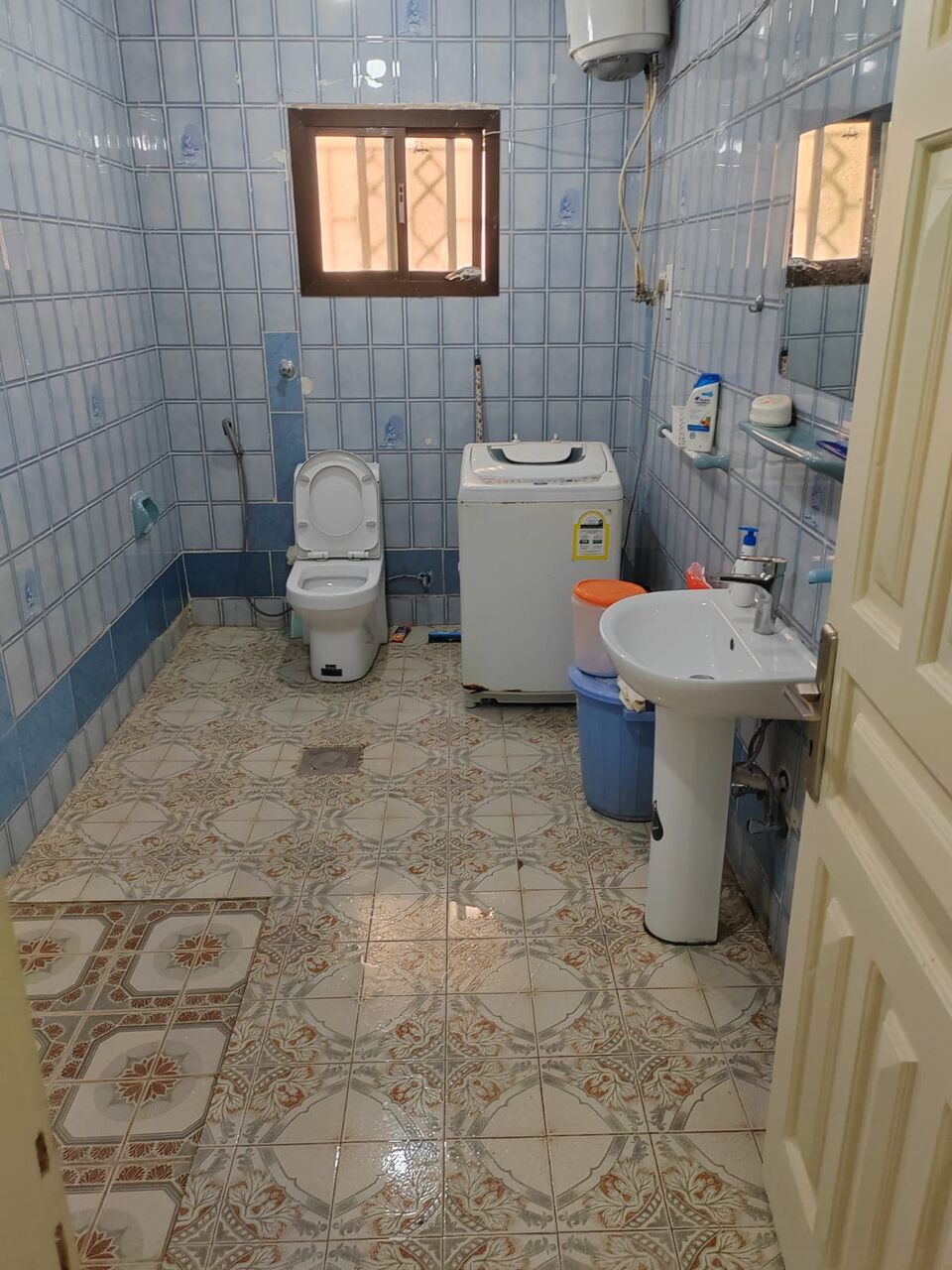 Al Aziziyah, Rooms for Rent, SAR 1300/month,  A Spacious And Fully Furnished Room Is Available For Rent In The Prime Location