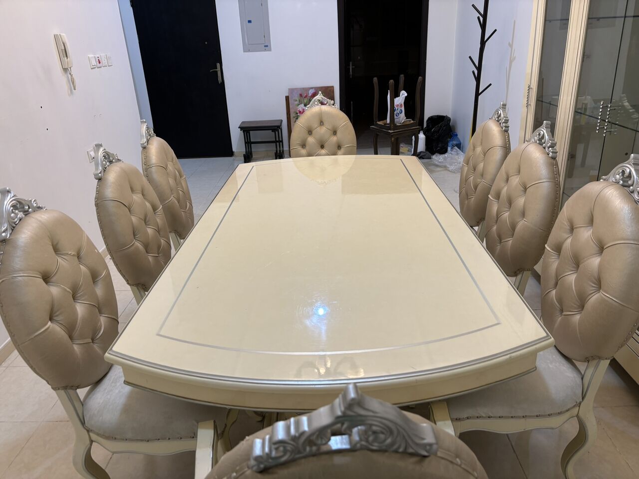 Riyadh, Furniture, SAR 800,  Elegant 8-Seater Dining Table Set &ndash; SAR 800