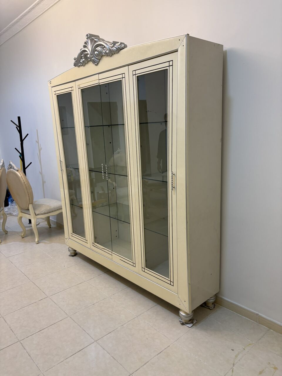 Riyadh, Furniture, SAR 600,  Glass Display Showcase / China Cabinet &ndash; SAR 600