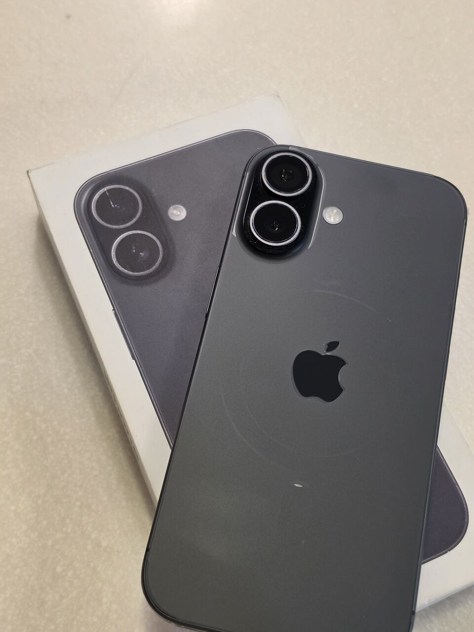Dammam, Mobile Phones, SAR 2900,  IPhone 17