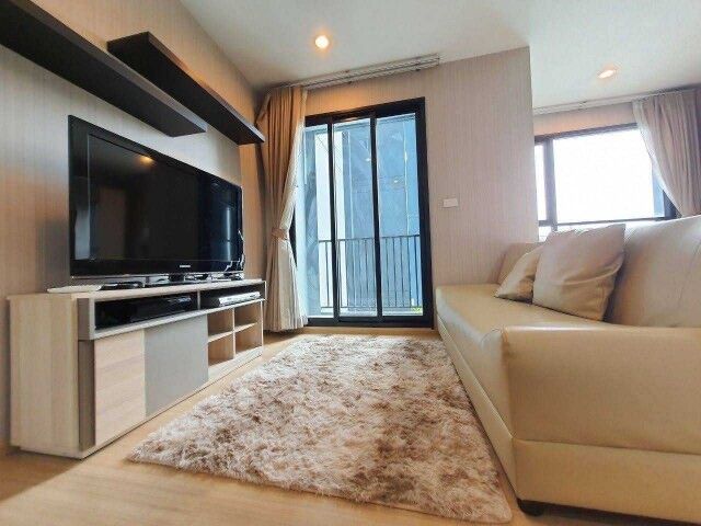Bangkok, Villas, THB 13000,  27 Sq. Meter,  Condo For Rent, Pool View, Beautifully Decorated, Ready To Move In, The Base Rama