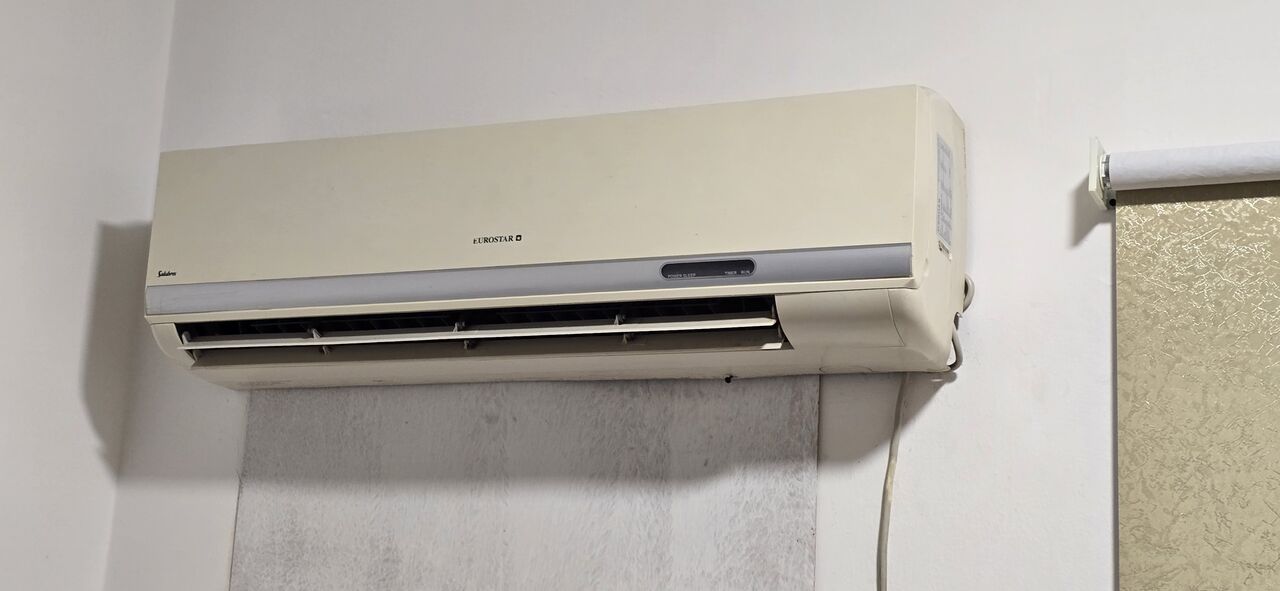 Khobar, Air Conditioners, SAR 1200,  LG 2 Ton Split AC Inverter & 1.5 Ton Split AC