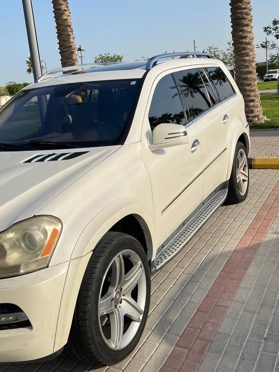 Khobar, Vehicles, Cars & Trucks , SAR 25,  Mercedes-Benz GL-Class,  2011,  Automatic,  300000 KM,  Gl550