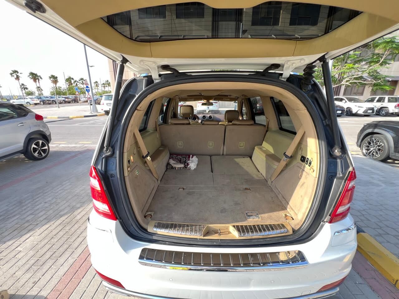 Khobar, Vehicles, Cars & Trucks , SAR 25,  Mercedes-Benz GL-Class,  2011,  Automatic,  300000 KM,  Gl550