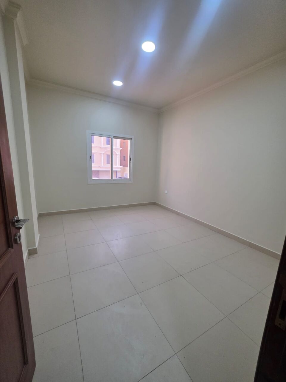 Khobar, Apartments, Flats, Houses & Villas, SAR 31000/year,  3 BR,  Consists Of:- 3 Bedrooms, A Living Room,3 Bathrooms, And A Kitchen, Fast  Floor,elevator ,