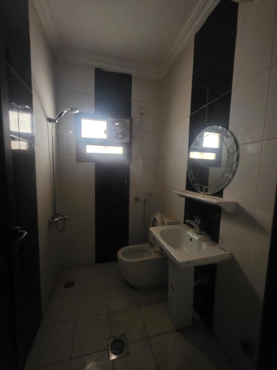 Khobar, Apartments, Flats, Houses & Villas, SAR 28600/year,  3 BR,  Consists Of:- 3 Bedrooms, A Living Room,2 Bathrooms, And A Kitchen,second  Floor,elevator