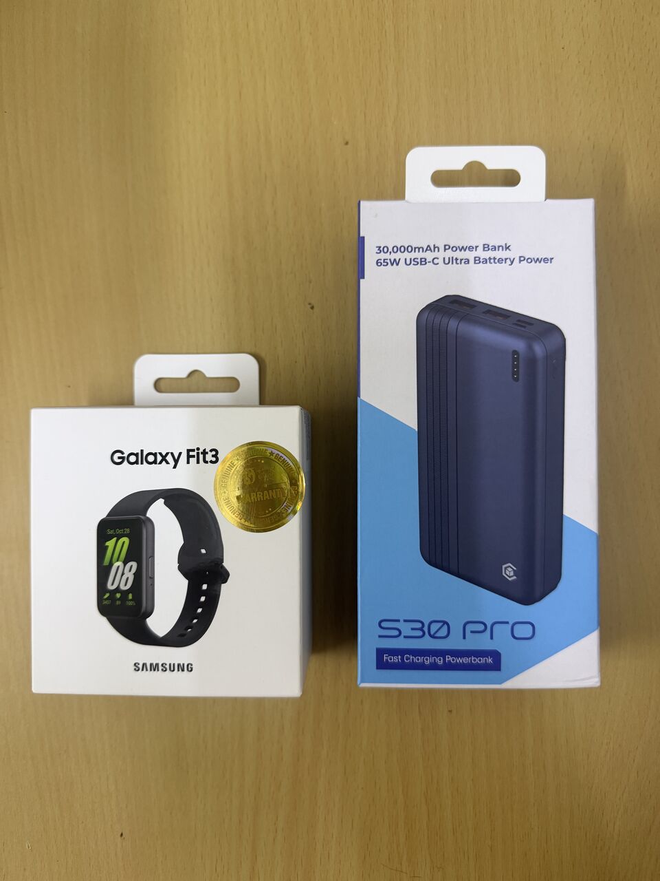 Hoora, Watches, BHD 20,  New Samsung Galaxy Fit3 And Power Bank