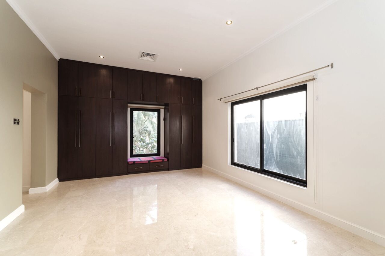 Salwa, Apartments, Flats, Houses & Villas, KWD 1200/month,  3 BR,  Salwa &ndash; Gorgeous, Sunny Three Bedroom Floor W/ Large Terrace