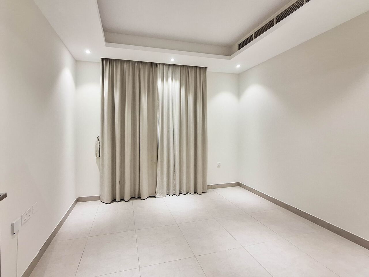 Burhama, Apartments, Flats, Houses & Villas, BHD 290/month,  2 BR,  For Rent A Semi-furnished Apartment In Alburhama Area Close To Al Dana Mall Including EWA
