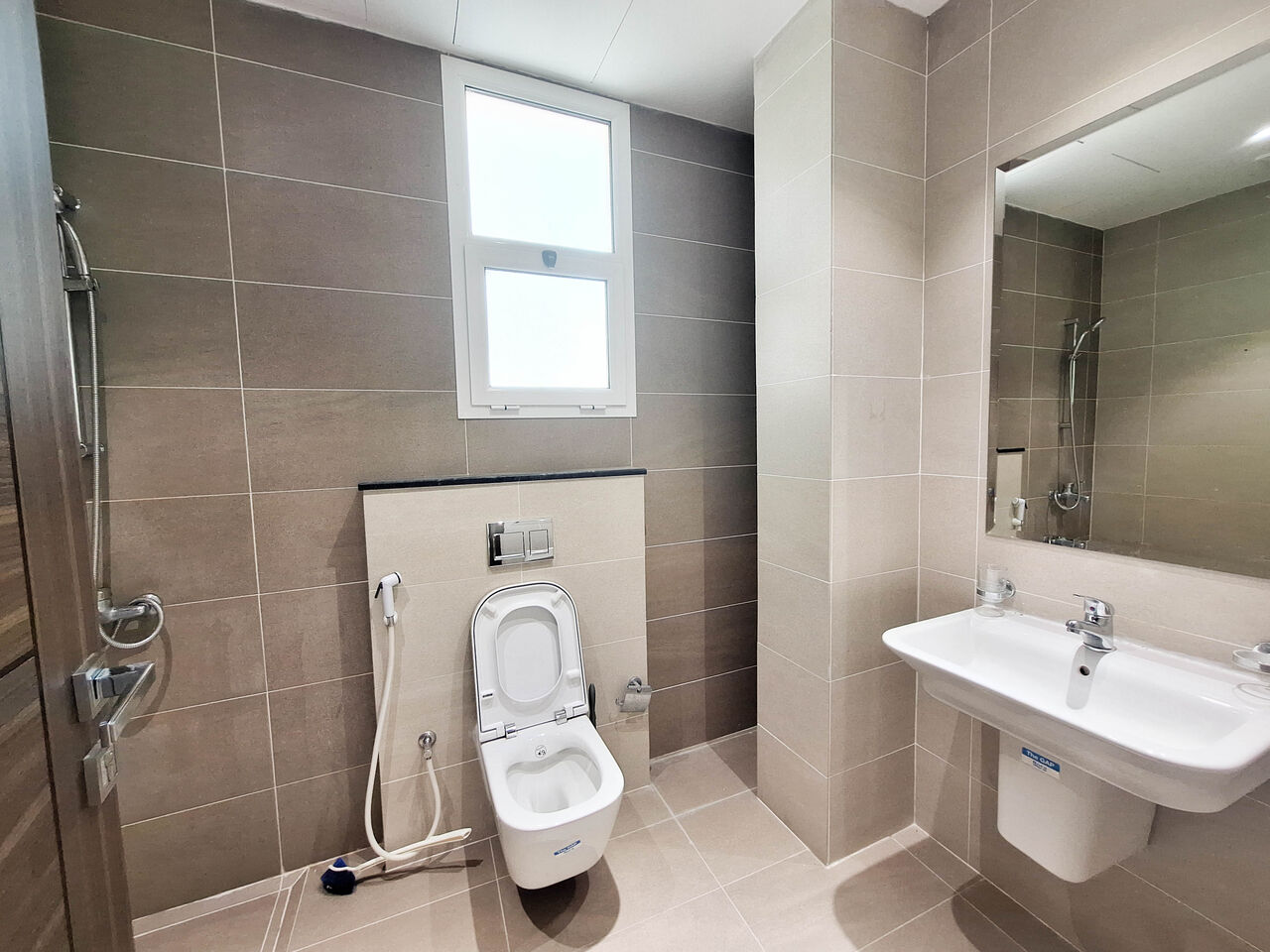 Burhama, Apartments, Flats, Houses & Villas, BHD 290/month,  2 BR,  For Rent A Semi-furnished Apartment In Alburhama Area Close To Al Dana Mall Including EWA