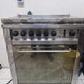SAR 450,  Freestanding 5-burner Gas Cooking Range With A Built-in Gas Oven