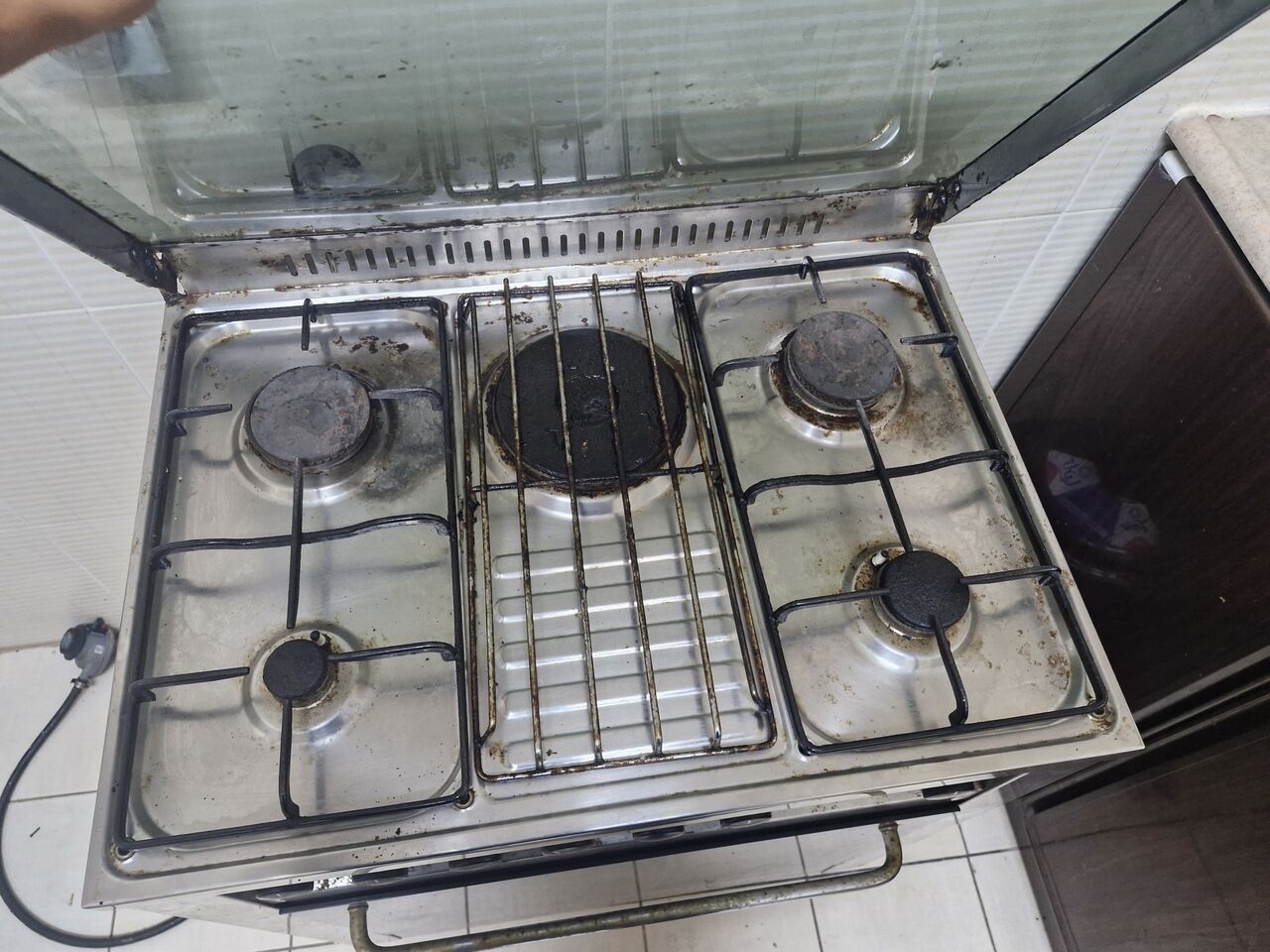 Jubail, Household Items, SAR 450,  Freestanding 5-burner Gas Cooking Range With A Built-in Gas Oven
