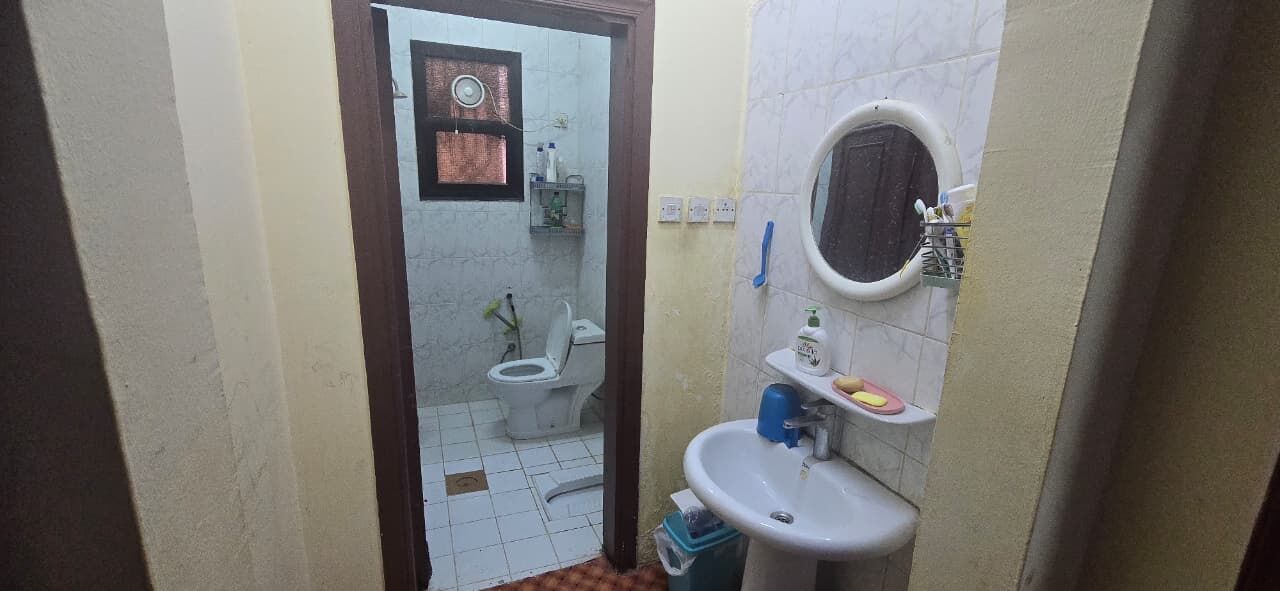 Riyadh, Rooms for Rent, SAR 1100/month,  SAR 1100/month, 1 Big Room With Bath Room Neat & Clean Available For Bachelor In A Family