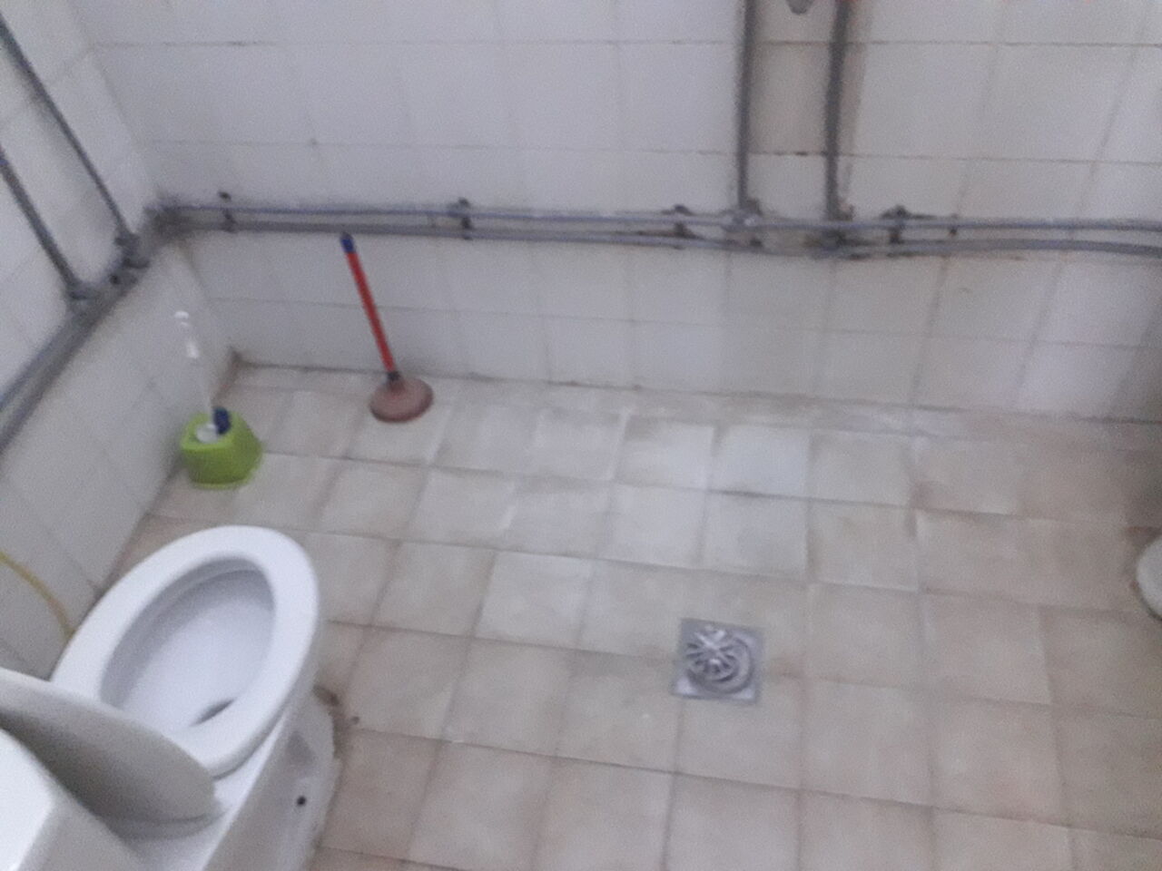 Salmaniya, Apartments, Flats, Houses & Villas, BHD 140/month,  Studio,  90 Sq. Meter,  Studio Semi Furnished Flat Available With Ewa In Salmaniya Call Aleena