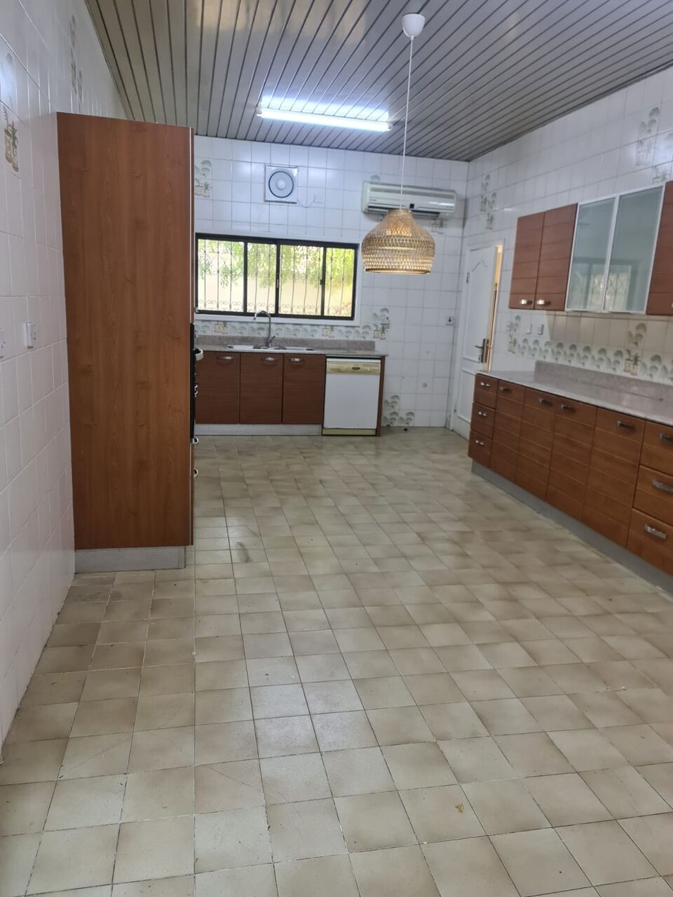 East Riffa, Villas, BHD 580,  A Fully Air-conditioned Villa For Rent In Riffa Buquwara