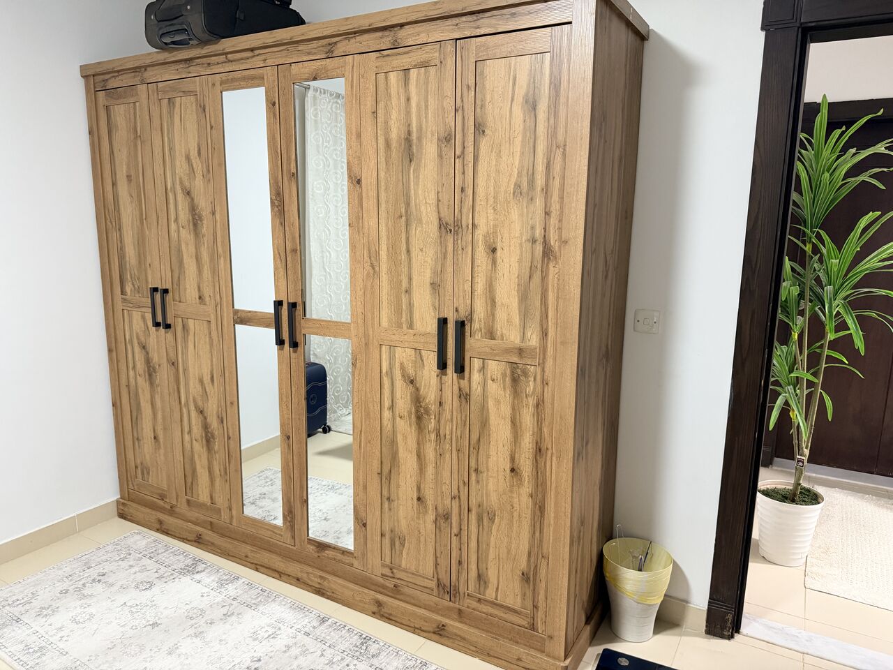 Al Izdihar, Furniture, SAR 1200,  Wardrobe 6 Door Home Center Excellent Condition
