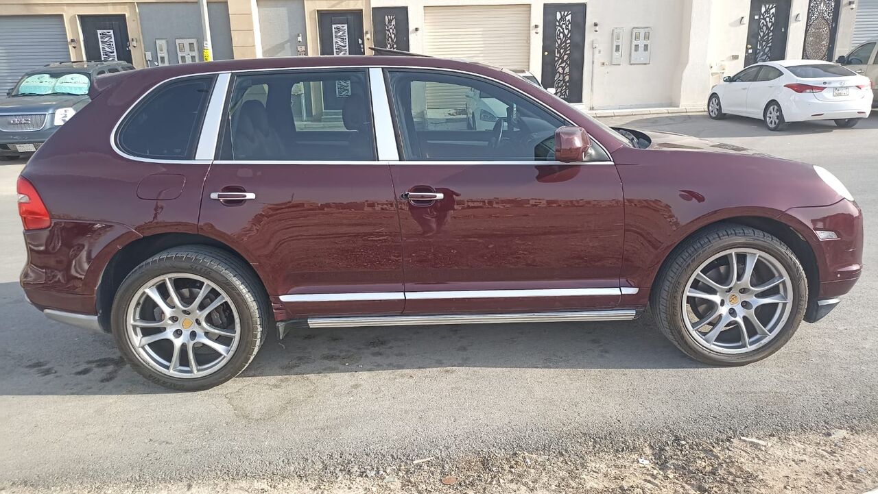 Riyadh, Vehicles, Cars & Trucks , SAR 22000,  Porsche Cayenne,  2008,  Automatic,  260000 KM,    SUV V6 All Wheel Drive Vehicle Is In Excellent Condition