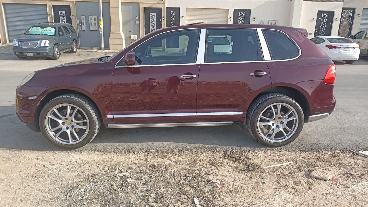 Riyadh, Vehicles, Cars & Trucks , SAR 22000,  Porsche Cayenne,  2008,  Automatic,  260000 KM,    SUV V6 All Wheel Drive Vehicle Is In Excellent Condition