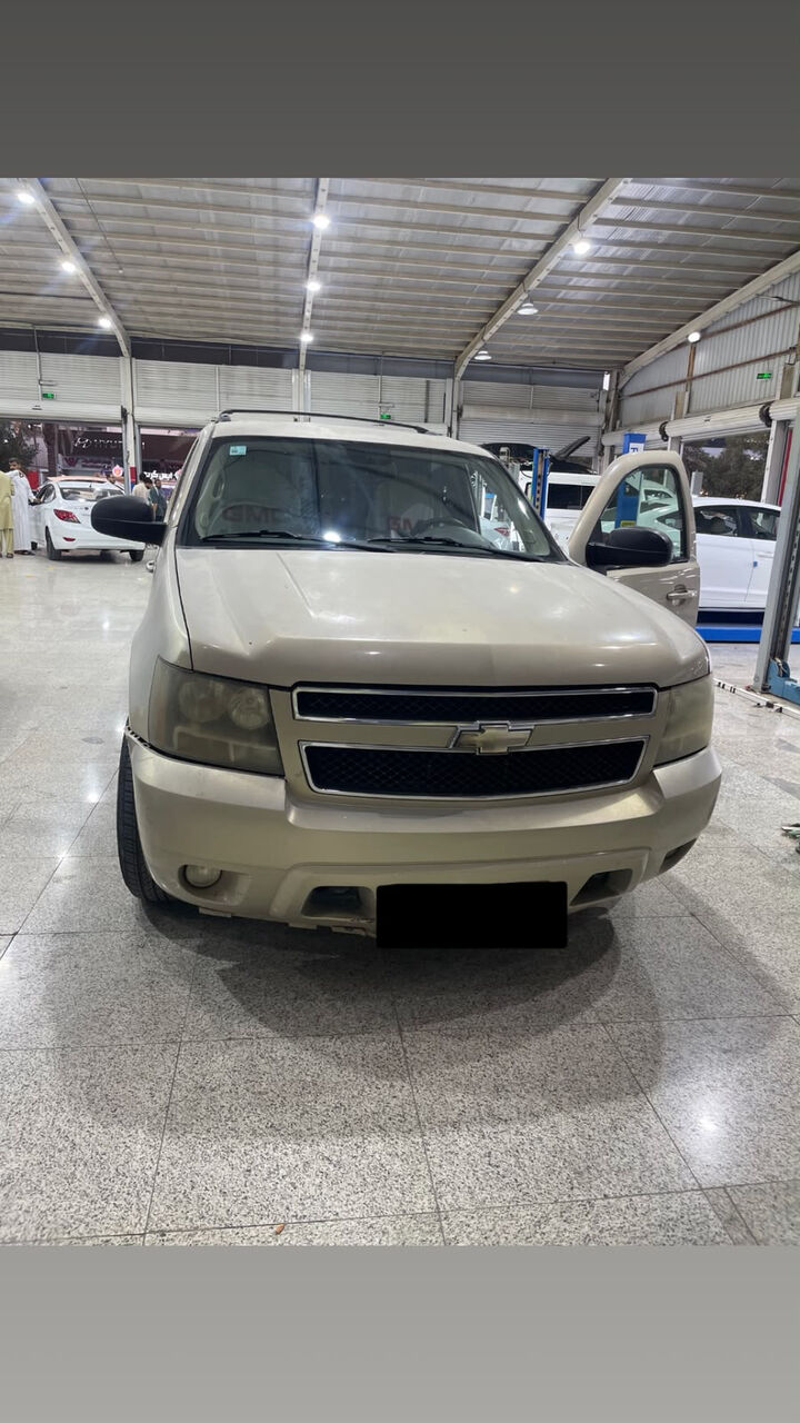 Riyadh, Vehicles, Cars & Trucks , SAR 18000,  Chevrolet Tahoe,  2009,  Automatic,  400000 KM,  Chevrolete Tahoe LT