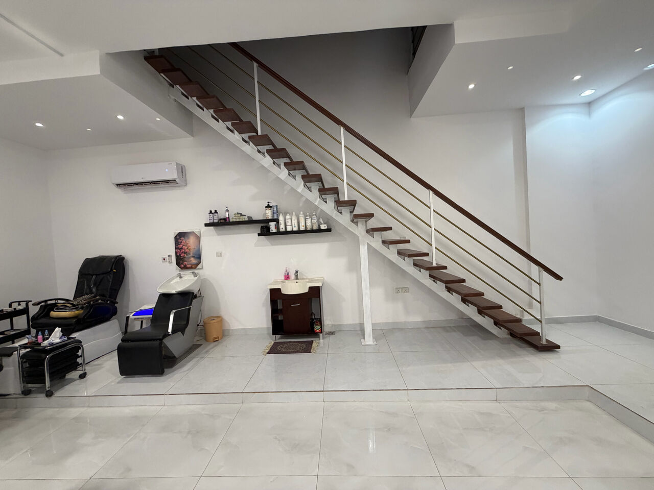 Jeddah, Businesses For Sale, Ladies Salon For Sale