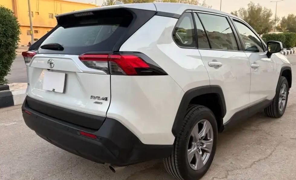 Riyadh, Vehicles, Cars & Trucks , SAR 78000,  TOYOTA RAV4,  2023,  Automatic,  105000 KM,  4X4 WHEEL DRIVE 2,0 LITER 5