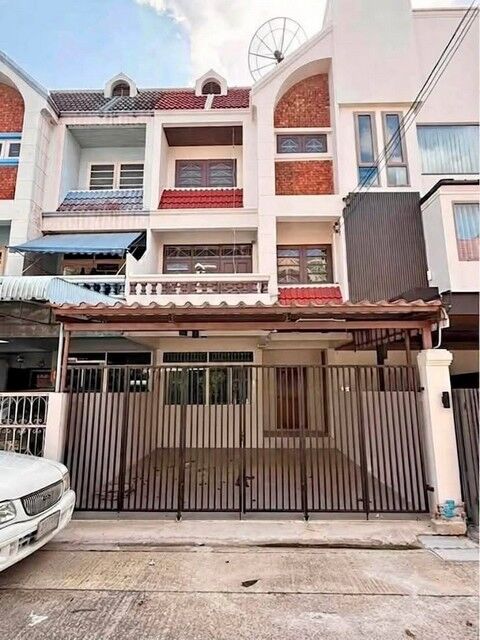 Bangkok, Villas, THB 40000,  1 Sq. Feet,  Townhome For Rent, 3 Floors, 190 Sq M., 4 Bedrooms, Sutthisan-Inthamara Area, Newly