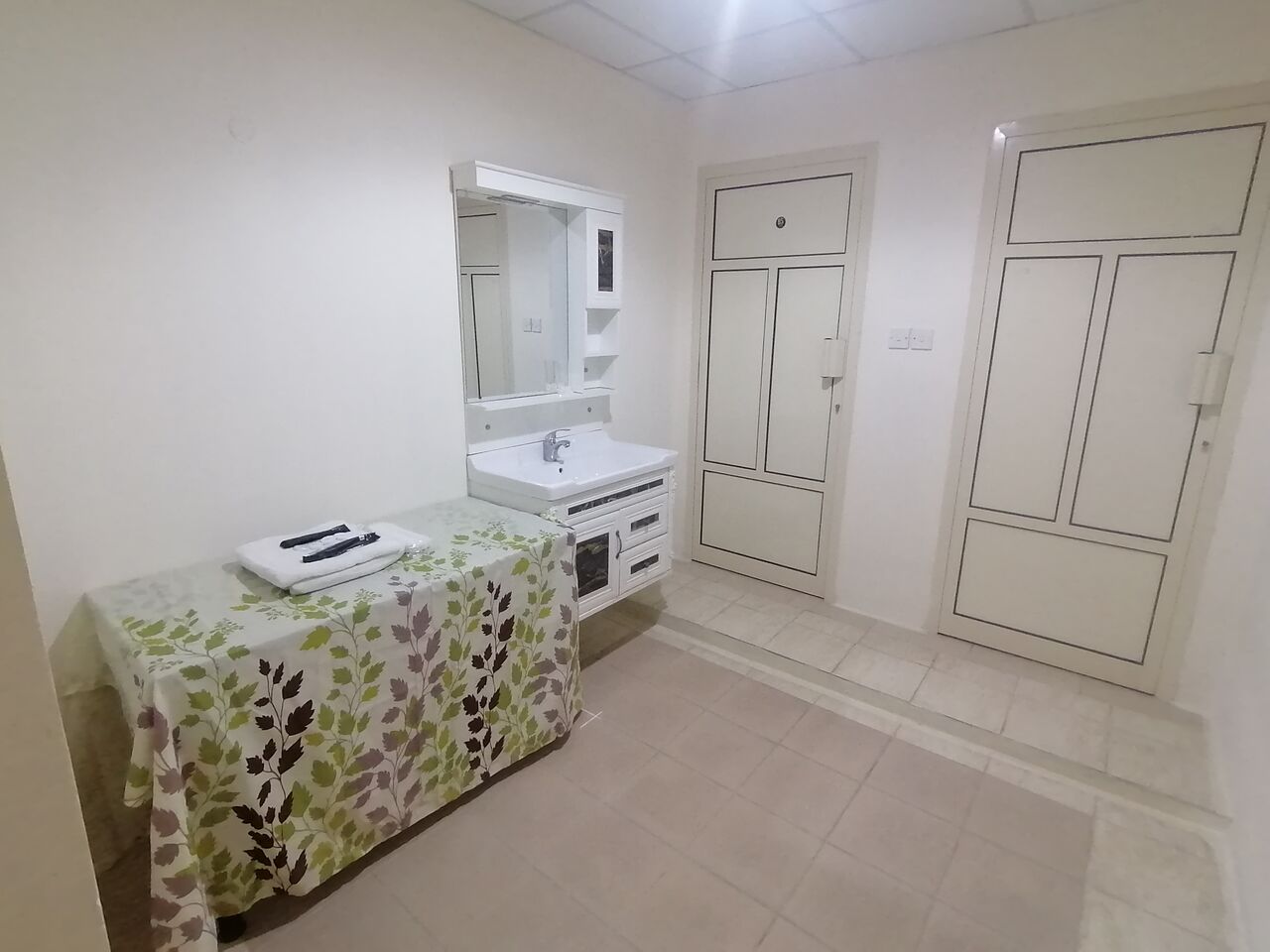 Busaiteen, Holiday/Vacation Rentals, BHD 20/day,  1 BR,  85 Sq. Meter,  Apartments For Daily Weekly Visitors