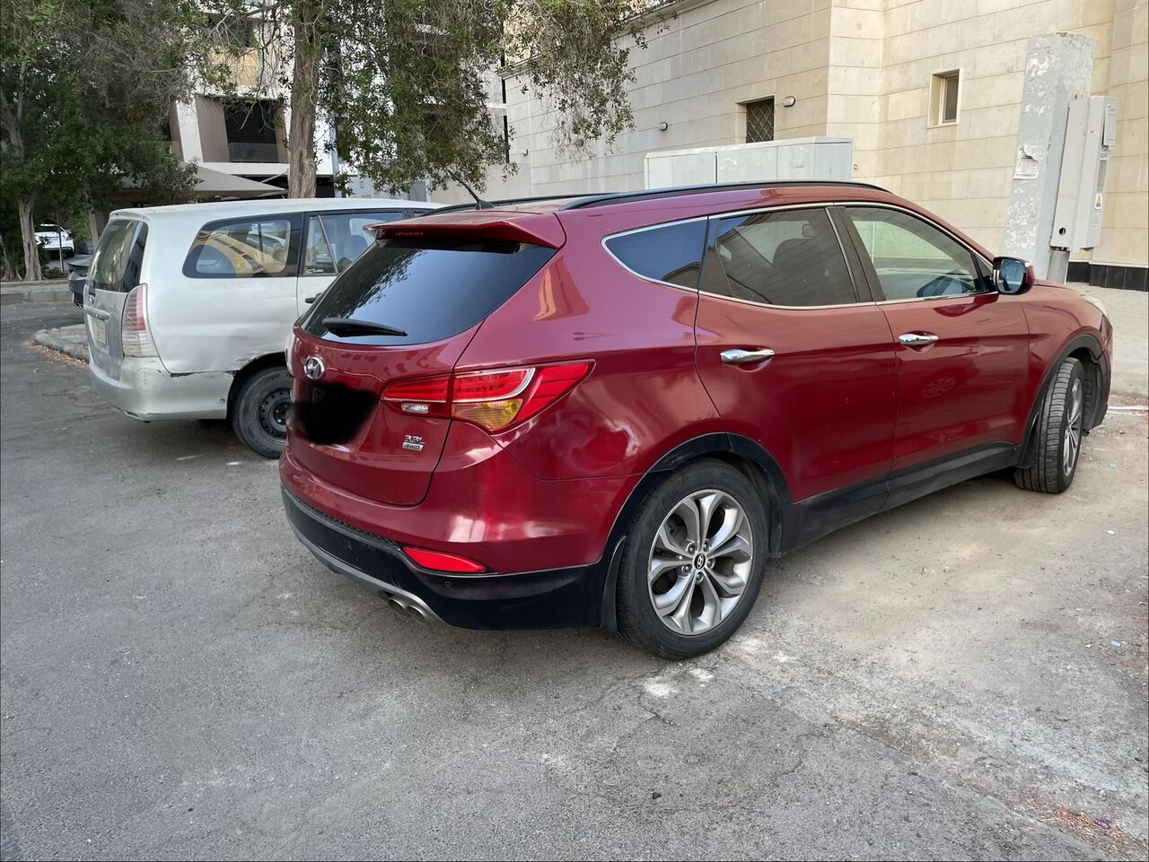 Jeddah, Vehicles, Cars & Trucks , SAR 1000,  Hyundai Santa Fe,  2013,  Automatic,  250000 KM,   , Selling As Is Where Is To Highest Bidder Next Week.