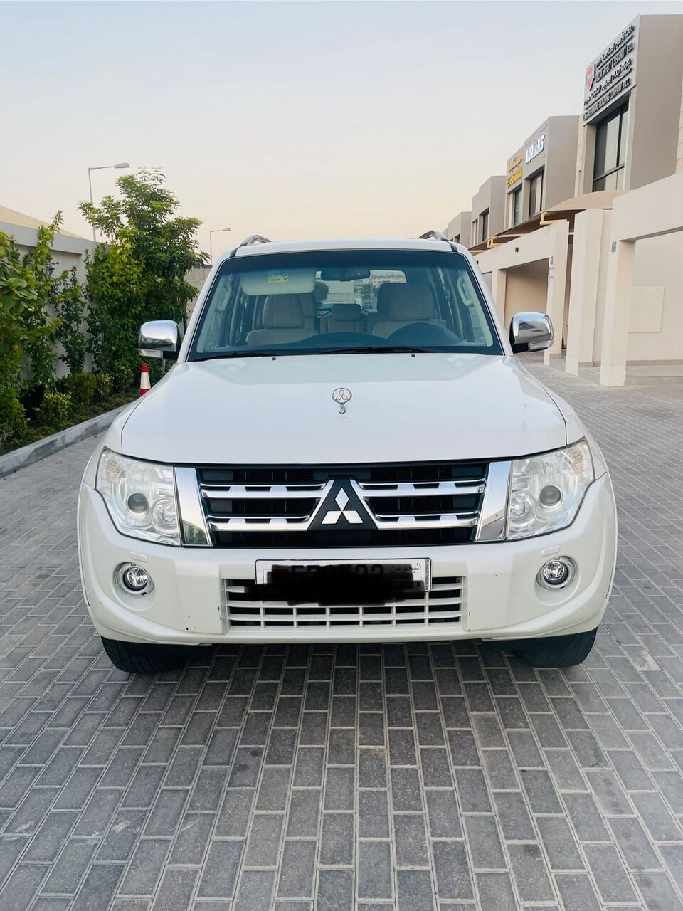 Salmaniya, Vehicles, Cars & Trucks , BHD 3850,  Mitsubishi Pajero,  2013,  Automatic,  89000 KM,   , 3.8L V6, Top-end Full Option