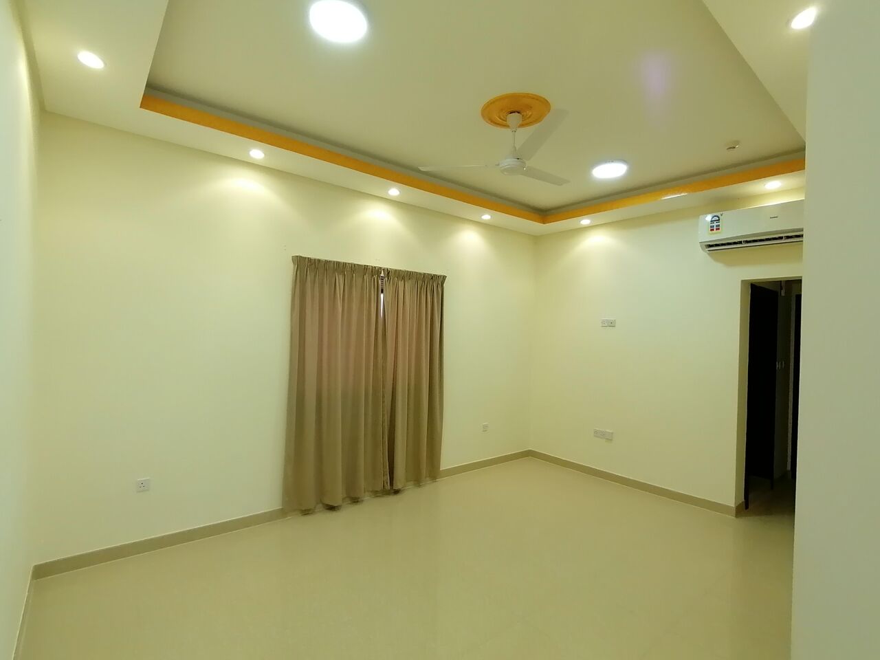 Busaiteen, Apartments, Flats, Houses & Villas, BHD 310/month,  2 BR,  100 Sq. Meter,  2 Bhk Luxury Semi Furnished Apartment Prime Location