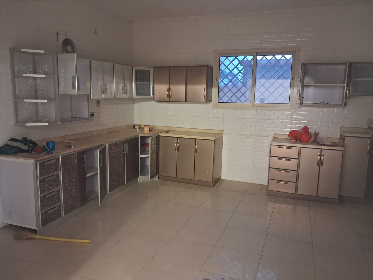 Riyadh, Apartments, Flats, Houses & Villas, SAR 50000/year,  3 BR,  Family Apartment Available In Ulaysha (Alisha)