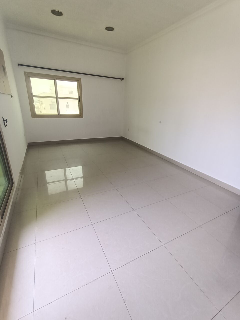 Gudaibiya, Apartments, Flats, Houses & Villas, BHD 200/month,  1 BR,  Semi Furnished Spacious 1 Bedroom Family Flat For Rent In Gudaibiya With Balcony