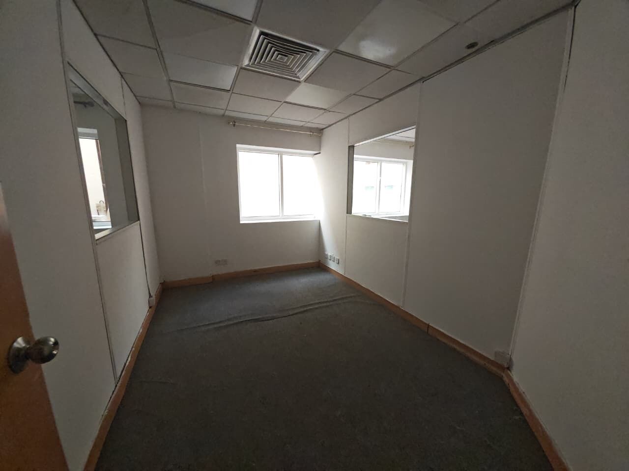 Deira, Offices, AED 105000,  1170 Sq. Feet,  Office For Rent In Abu Hail Deira | 1,170 Sq Ft | Commercial Office With Parking