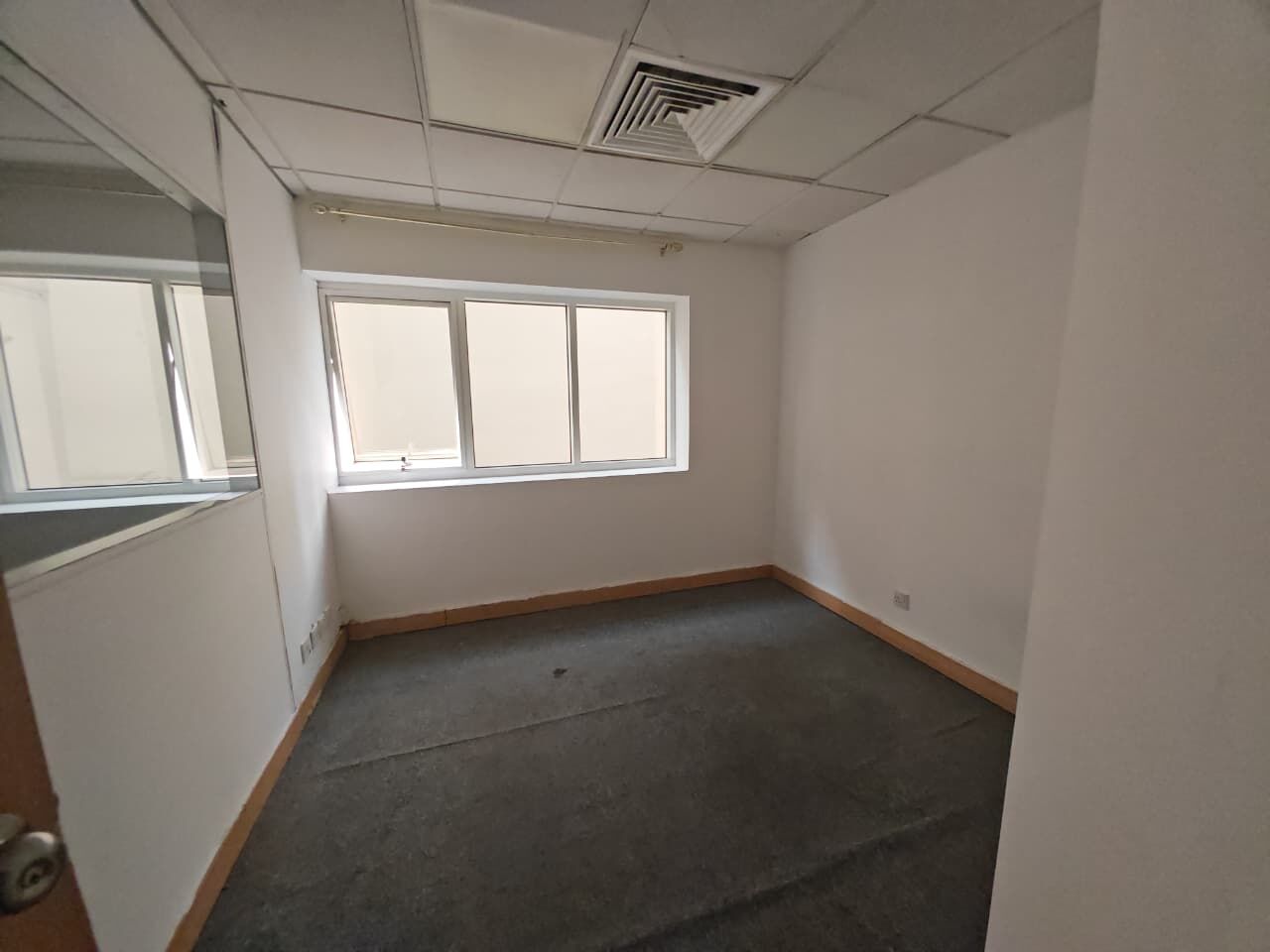 Deira, Offices, AED 105000,  1170 Sq. Feet,  Office For Rent In Abu Hail Deira | 1,170 Sq Ft | Commercial Office With Parking