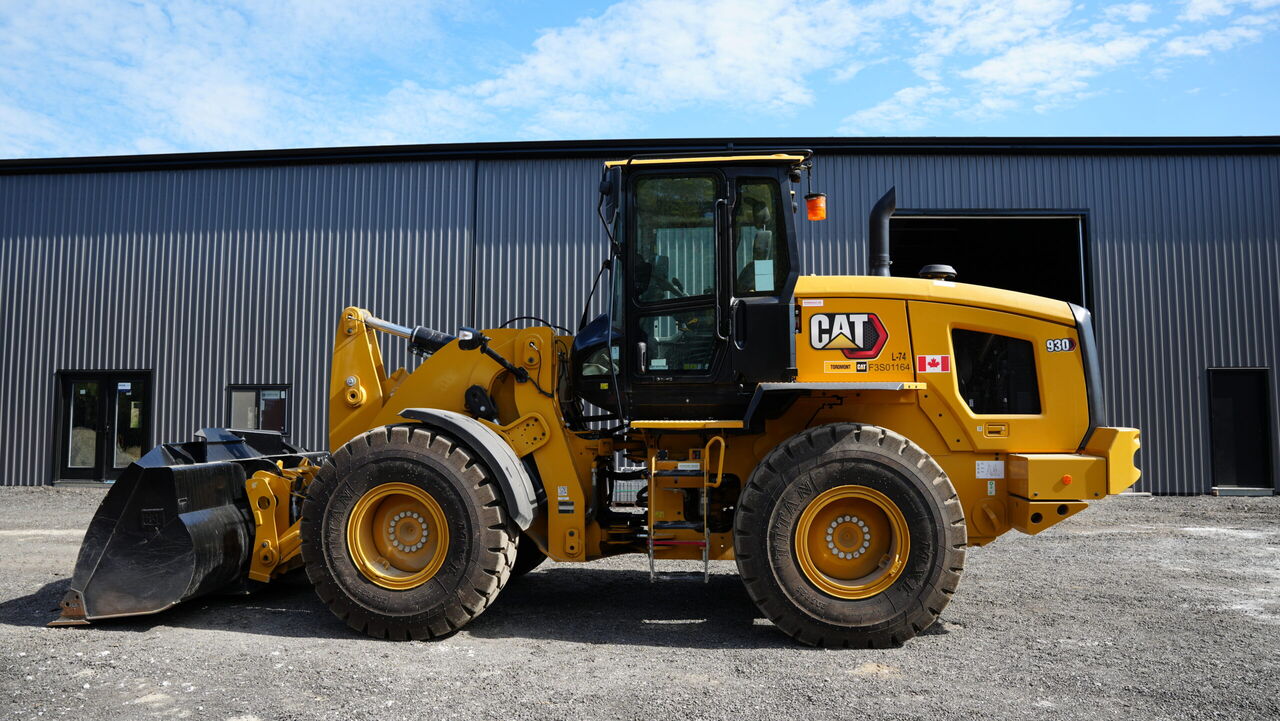 Toronto, Heavy Equipment, CAD 315000,  For Sale &ndash; Caterpillar 930 (1106)
