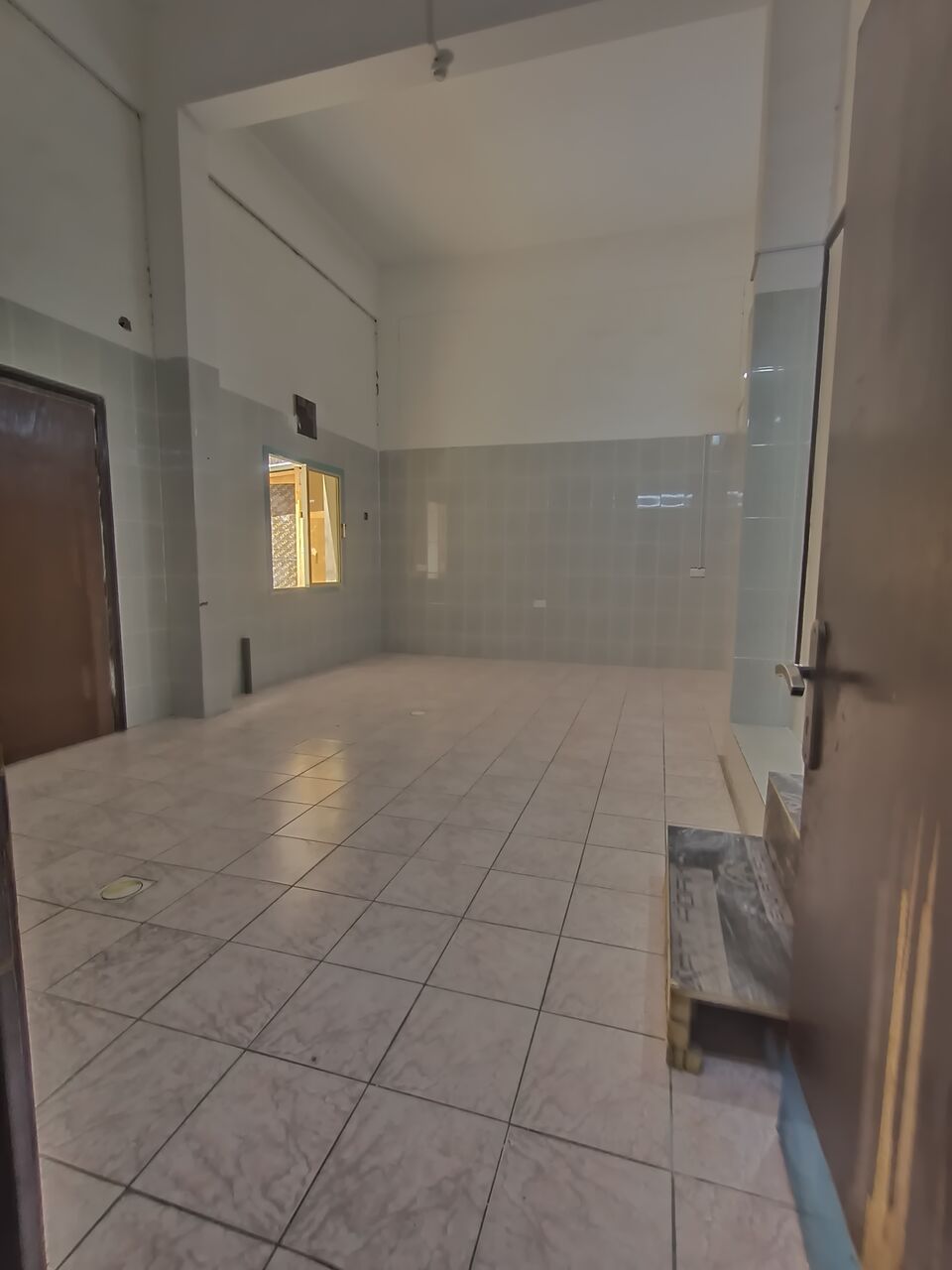 Gudaibiya, Apartments, Flats, Houses & Villas, BHD 160/month,  1 BR,  Semi Furnished Spacious 1 Bedroom Flat For Rent In Gudaibiya With Electricity
