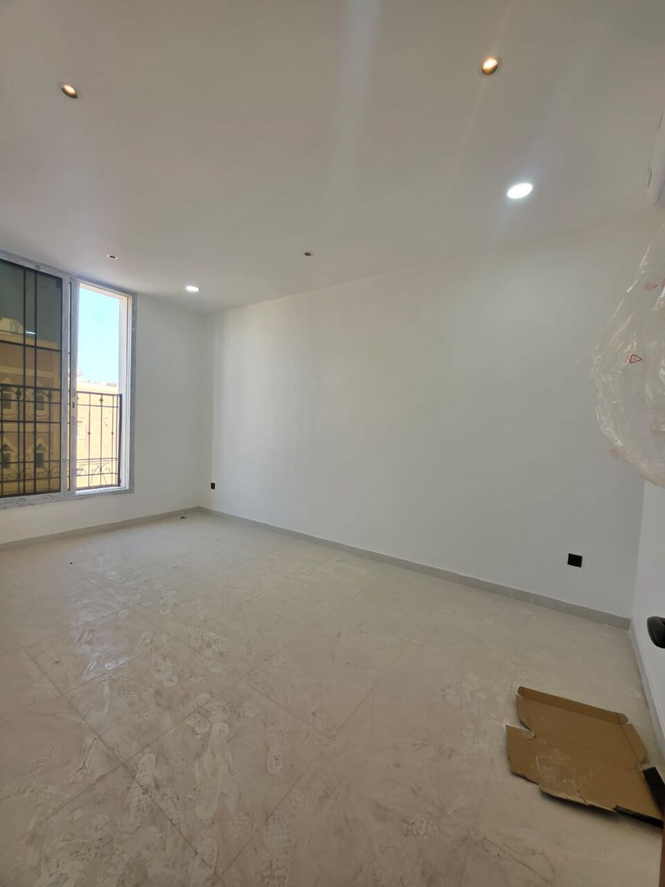Khobar, Apartments, Flats, Houses & Villas, SAR 35000/year,  3 BR,  Consists Of:- 3 Bedrooms, A Living Room ,  2 Bathrooms, And A Kitchen,   Fast Floor, Exter