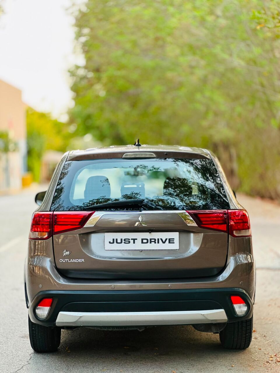 Segaya, Vehicles, Cars & Trucks , BHD 3650,  Mitsubishi Outlander,  2016,  Automatic,  135000 KM,    MODEL WELL MAINTAINED 5 SEATER SUV CALL OR WHATSAPP ON 35400768