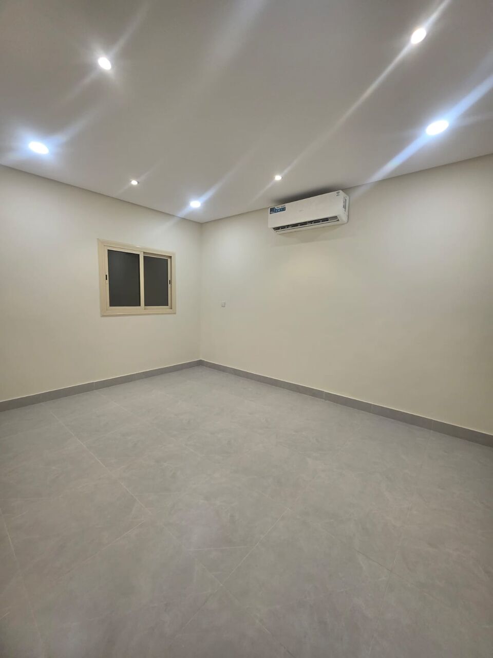 Khobar, Apartments, Flats, Houses & Villas, SAR 27500/year,  2 BR,  Consists Of:- 2 Bedrooms, A Living Room ,  2bathrooms, And A Kitchen,   Fast Floor, Extern